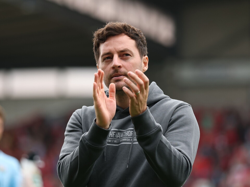 Ryan Mason applauding WBA fans after a game 
