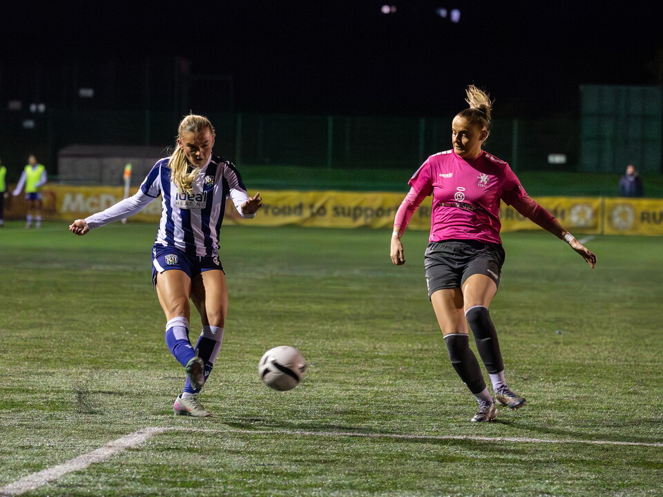 Taylor Reynolds crossing the ball against Rugby 
