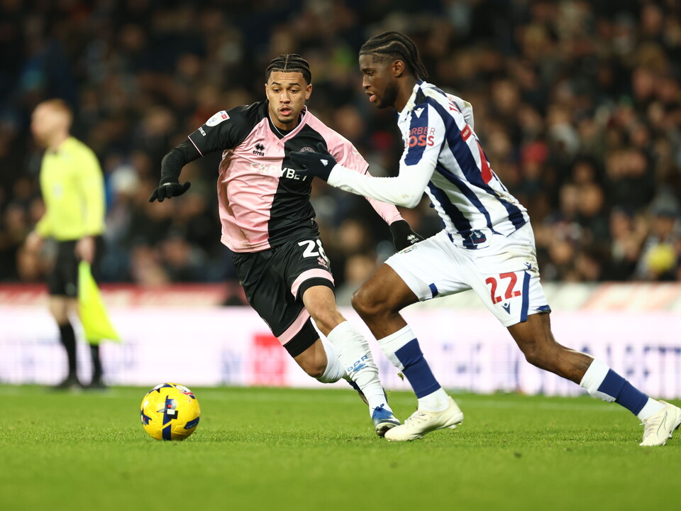Samuel Iling-Junior on the ball against QPR 