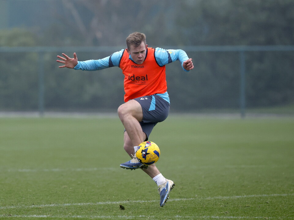 Aune Heggebø on the ball during training 