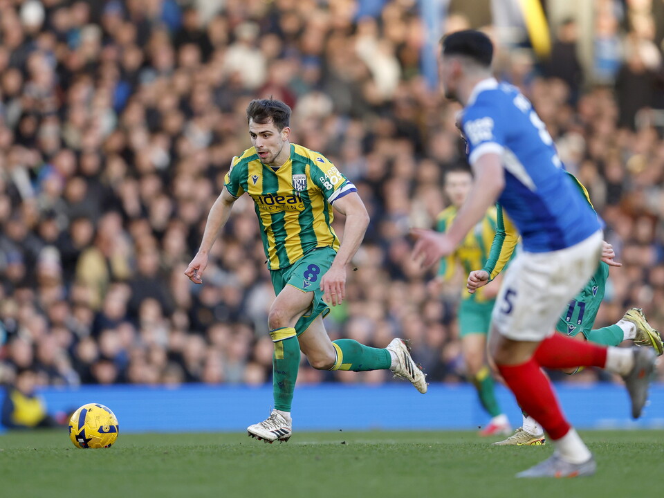 Jayson Molumby in action against Portsmouth.