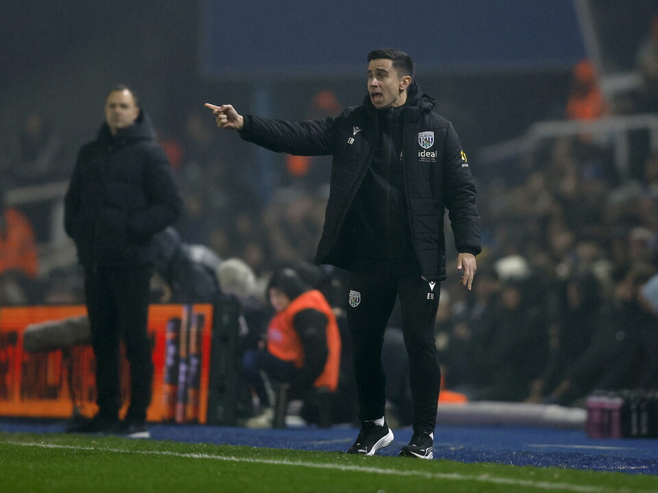 Eric Ramsay on the side of the pitch at Birmingham City giving instructions