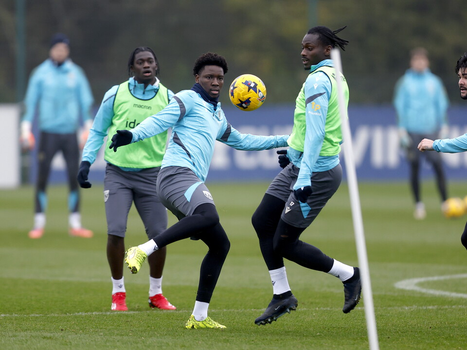 Jamaldeen Jimoh-Aloba on the ball during a training session