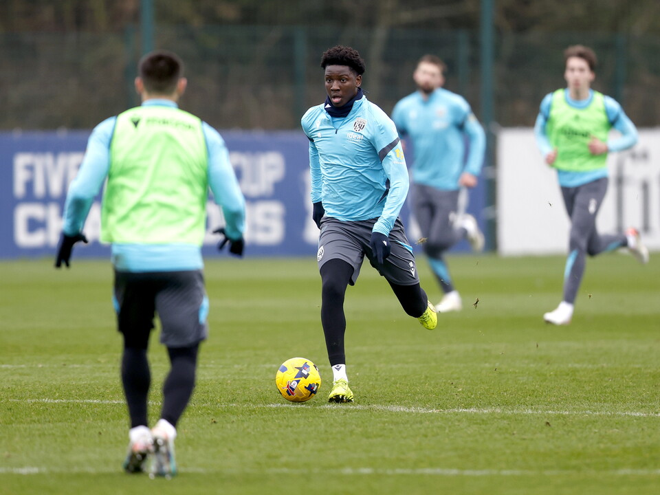 Jamaldeen Jimoh-Aloba on the ball during a training session