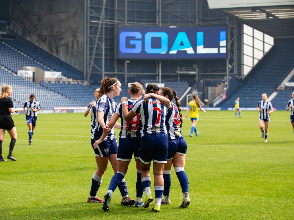 Albion Women celebrating.