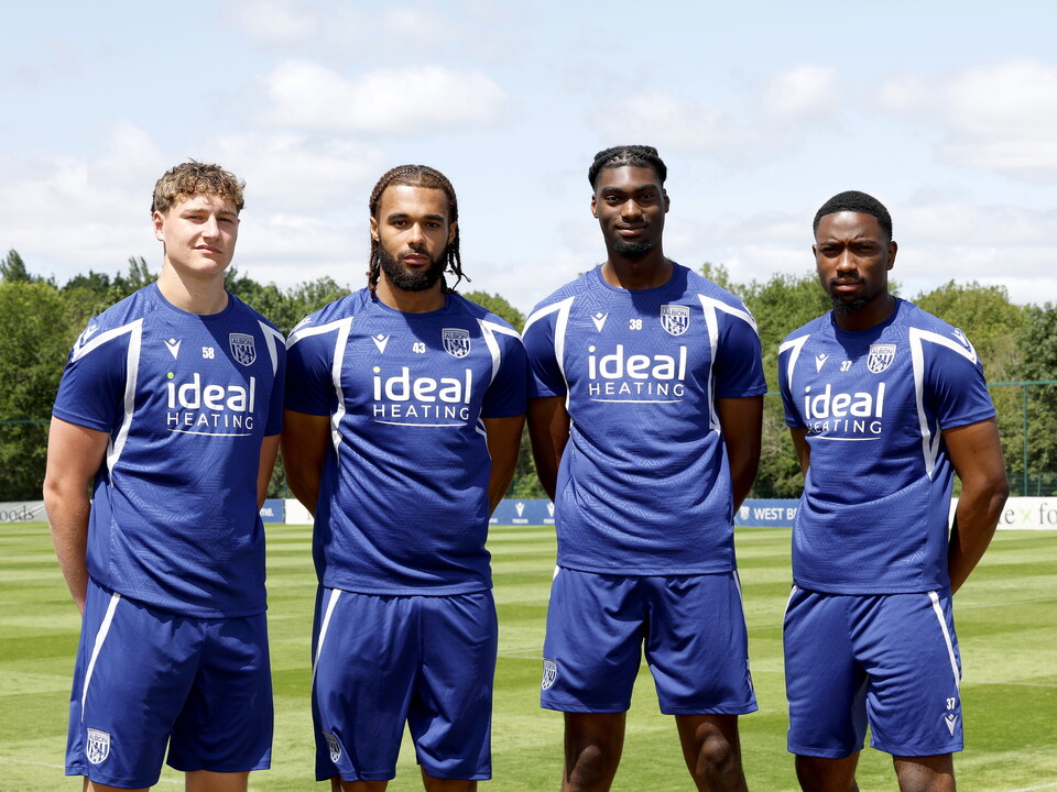A photo of Will Rutter, Jamal Mohammed, Brian Okonkwo and Ben Cisse after signing new deals