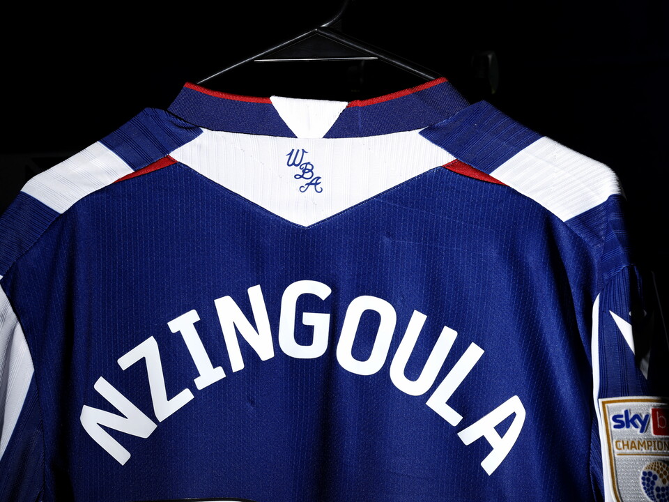 The back of Rabby Nzingoula's shirt
