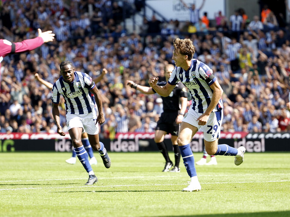 An image of Harry Whitwell celebrating his goal against Burnley