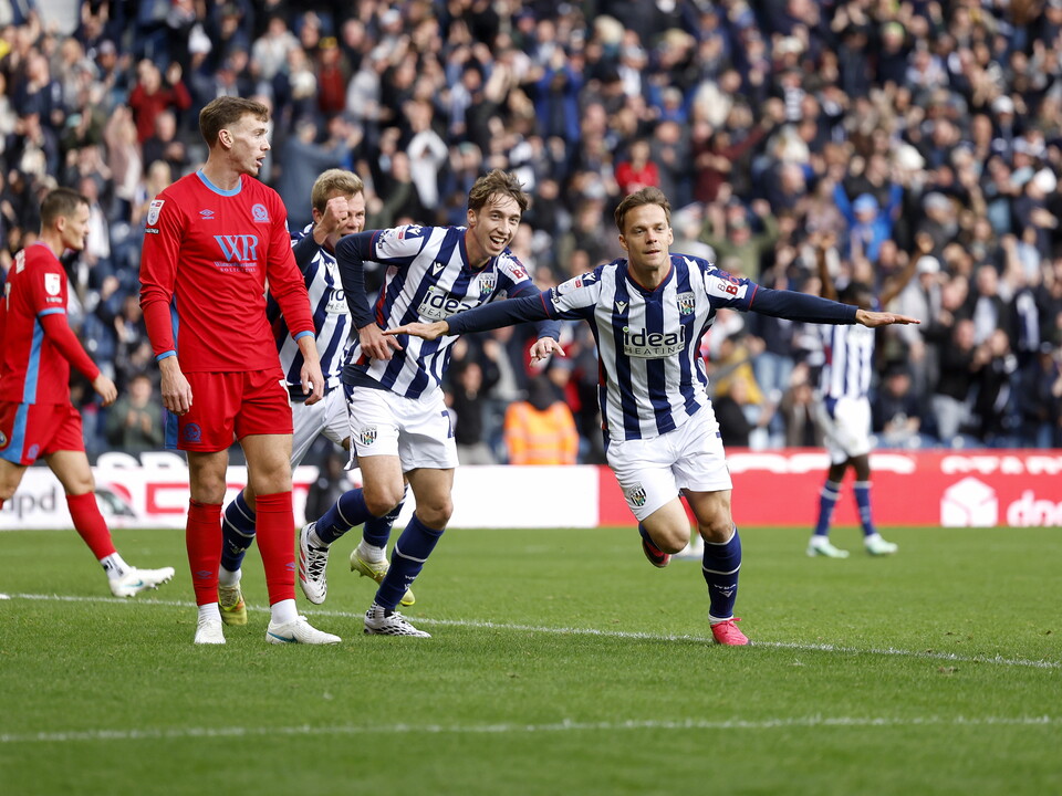 Felix Horn Myhre celebrates his goal