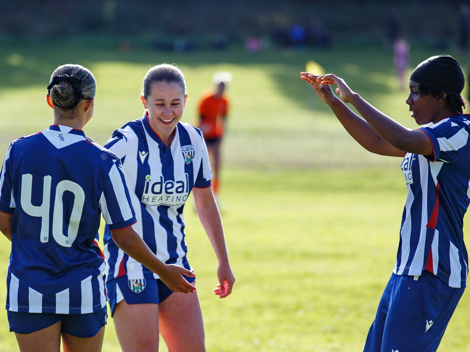 Albion U18s celebrating against Rugby Borough.
