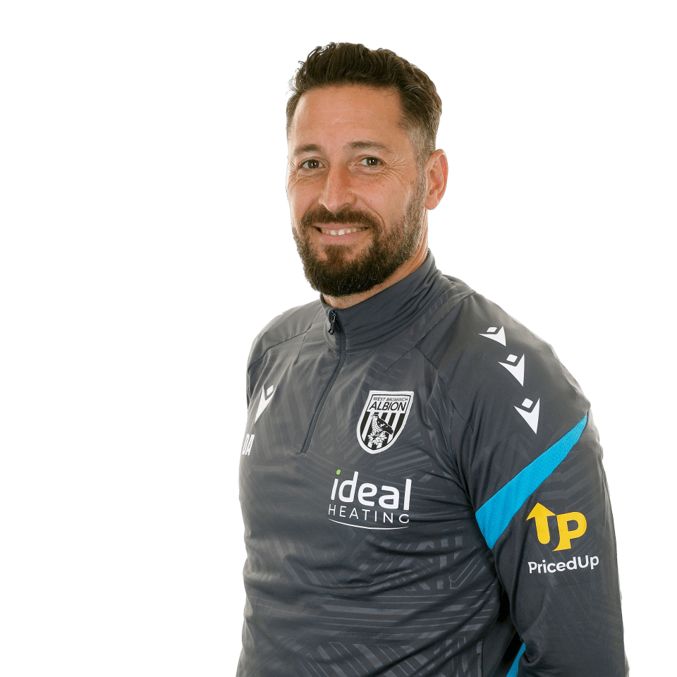 A photo of Albion first team statistical coach Damia Abella in the 2025/26 grey training kit